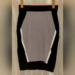 Black Skirt w/Lavender & White Geometric  Pattern - L